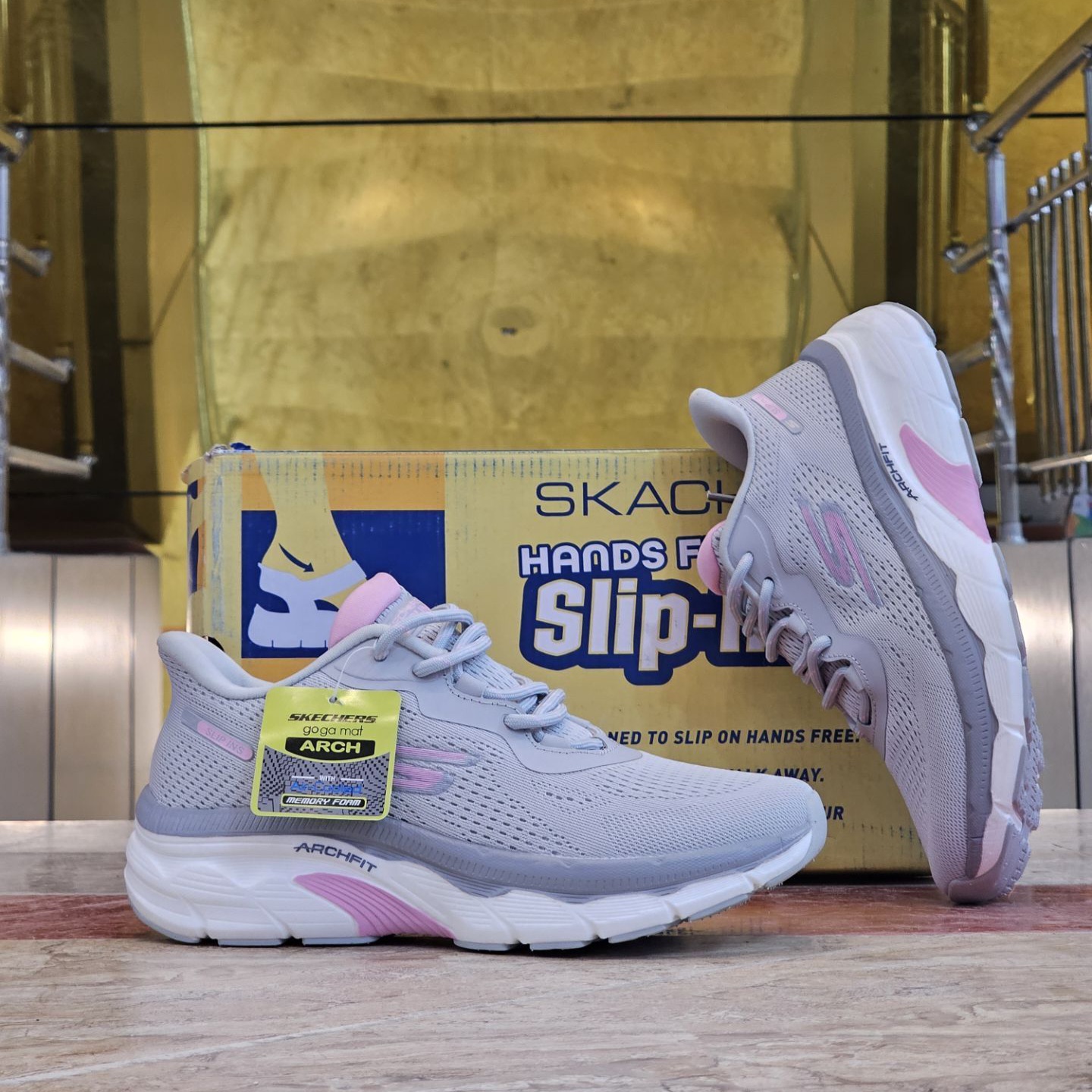 کتونی مسترکوالیتی زنانه اسکیچرز گو ران Skechers gorun / ضمانت ویتنام و کیفیت / سایز ۳۷ الا ۴۰