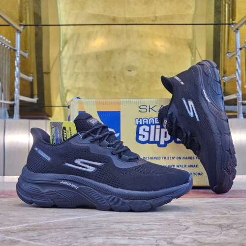 کتونی مسترکوالیتی اسکیچرز گو ران Skechers gorun / ضمانت ویتنام و کیفیت / سایز ۴۰ الا ۴۵