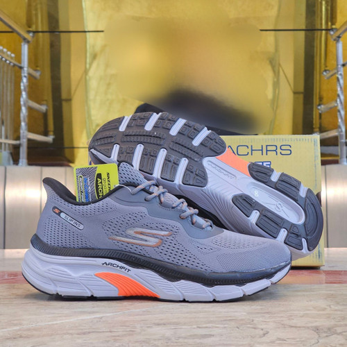 کتونی مسترکوالیتی اسکیچرز گو ران Skechers gorun / ضمانت ویتنام و کیفیت / سایز ۴۰ الا ۴۵