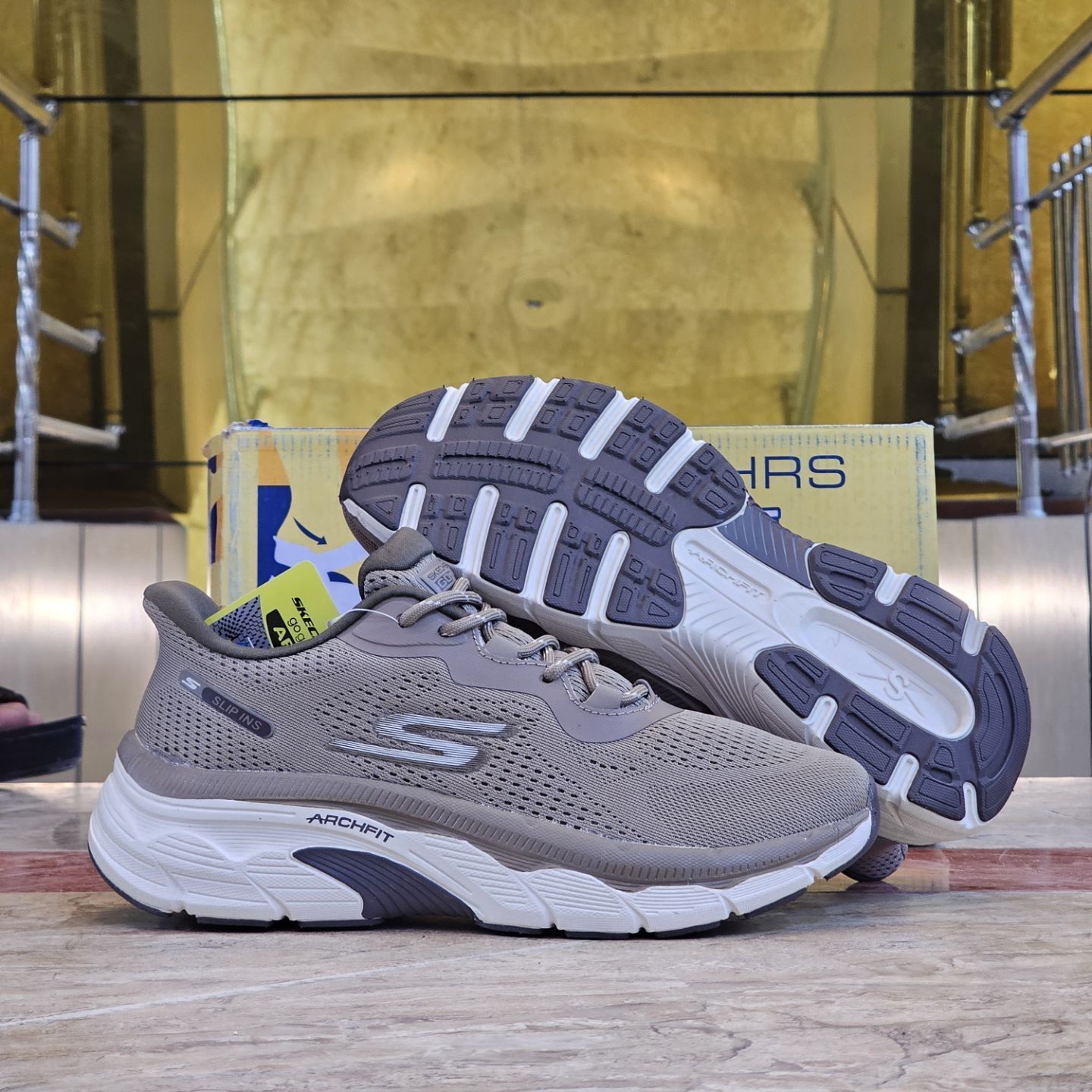 کتونی مسترکوالیتی اسکیچرز گو ران Skechers gorun / ضمانت ویتنام و کیفیت / سایز ۴۰ الا ۴۵