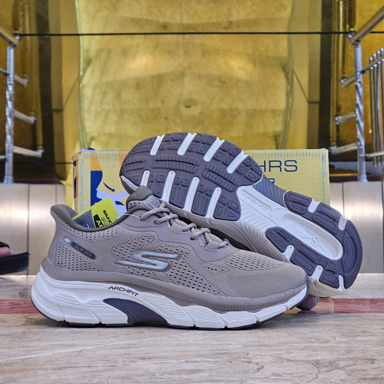 کتونی مسترکوالیتی اسکیچرز گو ران Skechers gorun / ضمانت ویتنام و کیفیت / سایز ۴۰ الا ۴۵
