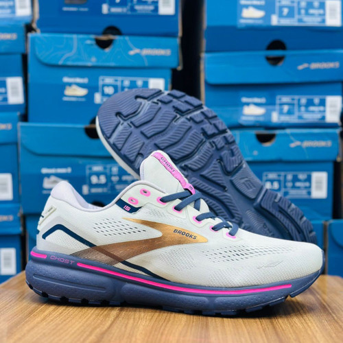 کتونی مسترکوالیتی ست زنانه و مردانه بروکس گاست ۱۵ Brooks ghost 15 / ضمانت کیفیت و ویتنام / سایز ۳۶ الا ۴۵
