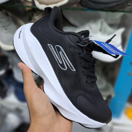 کتونی ویتنامی زنانه اسکیچرز هایپر برست Skechers hyper burst / مسترکوالیتی ضمانت کیفیت / سایز ۳۷ تا ۴۰