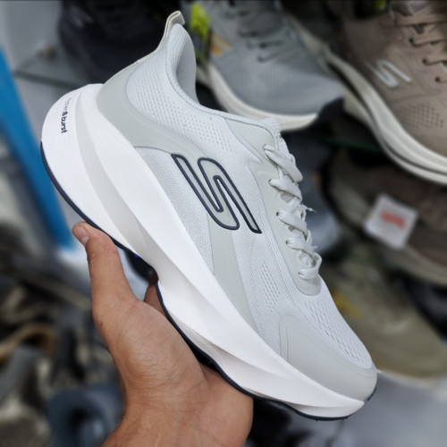 کتونی ویتنامی اسکیچرز هایپر برست Skechers hyper burst / مسترکوالیتی ضمانت کیفیت / سایز ۴۰ الا ۴۵