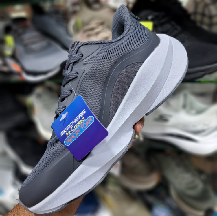 کتونی ویتنامی اسکیچرز هایپر برست Skechers hyper burst / مسترکوالیتی ضمانت کیفیت / سایز ۴۰ الا ۴۵