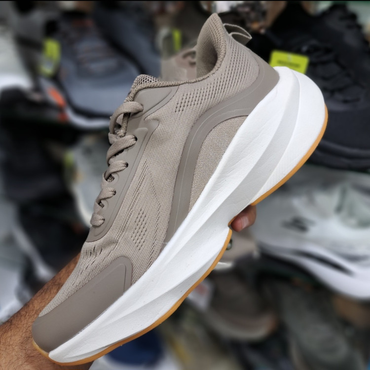 کتونی ویتنامی اسکیچرز هایپر برست Skechers hyper burst / مسترکوالیتی ضمانت کیفیت / سایز ۴۰ الا ۴۵
