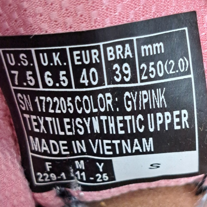 کتونی ویتنامی زنانه اسکیچرز هایپر برست Skechers hyper burst / مسترکوالیتی ضمانت کیفیت / سایز ۳۷ تا ۴۰