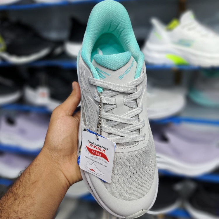 کتونی ویتنامی زنانه اسکیچرز هایپر برست Skechers hyper burst / مسترکوالیتی ضمانت کیفیت / سایز ۳۷ تا ۴۰