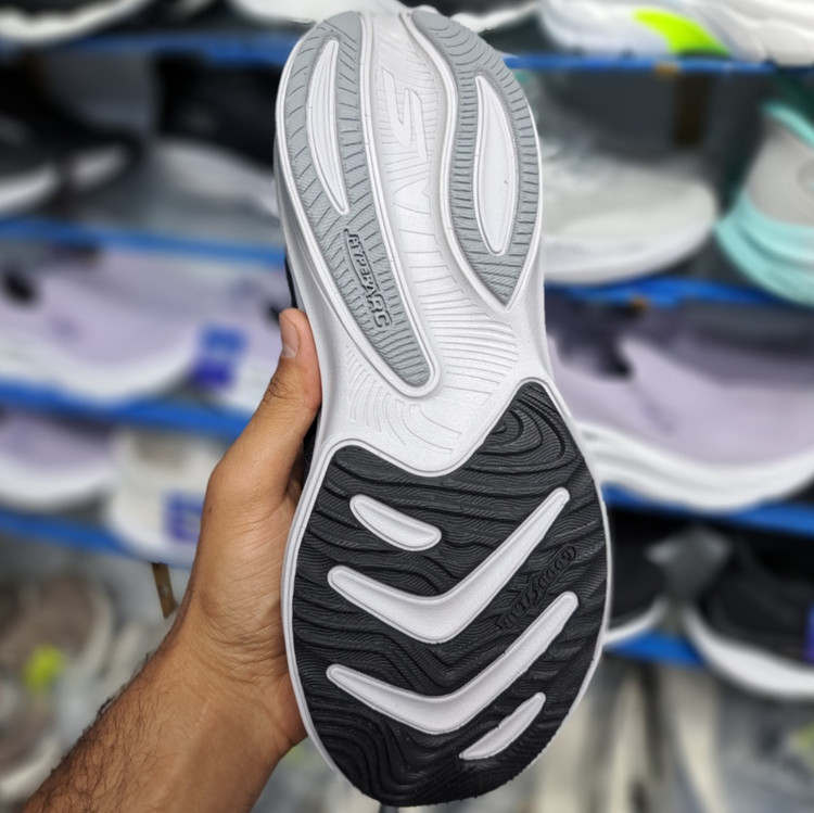 کتونی ویتنامی زنانه اسکیچرز هایپر برست Skechers hyper burst / مسترکوالیتی ضمانت کیفیت / سایز ۳۷ تا ۴۰