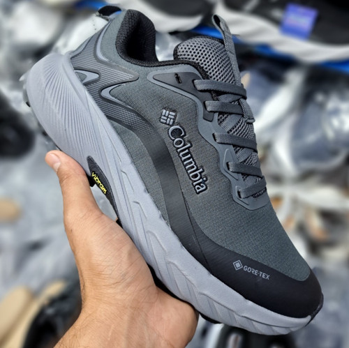 کتونی مسترکوالیتی کلمبیا گورتکس Colombia goretex / زیره ویبرام / ضمانت ویتنامی و کیفیت / سایز ۴۰ الا ۴۵
