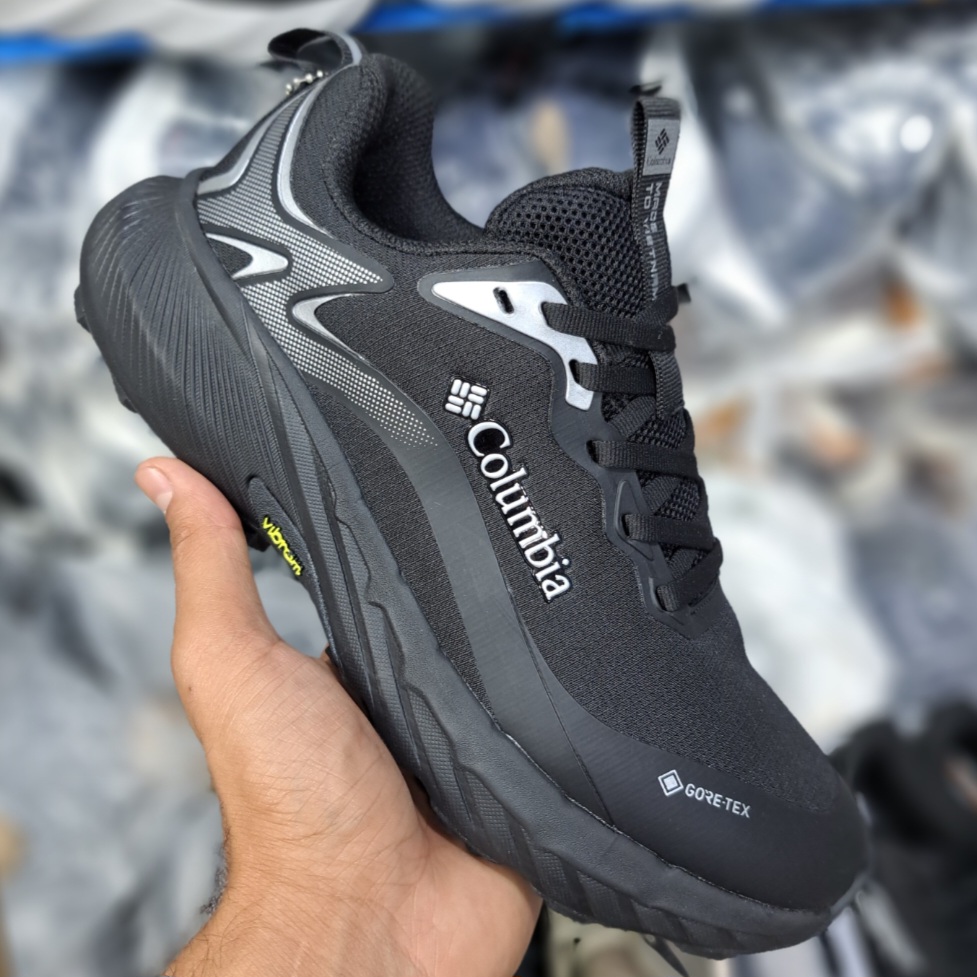 کتونی مسترکوالیتی کلمبیا گورتکس Colombia goretex / زیره ویبرام / ضمانت ویتنامی و کیفیت / سایز ۴۰ الا ۴۵