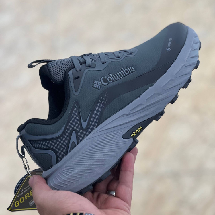 کتونی مسترکوالیتی کلمبیا گورتکس Colombia goretex / زیره ویبرام / ضمانت ویتنامی و کیفیت / سایز ۴۰ الا ۴۵