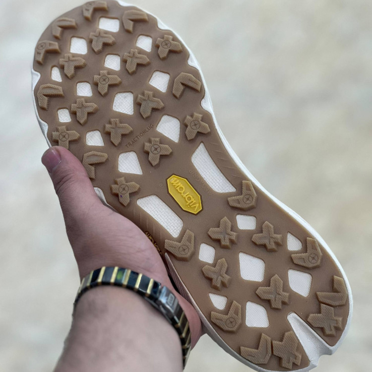 کتونی مسترکوالیتی کلمبیا گورتکس Colombia goretex / زیره ویبرام / ضمانت ویتنامی و کیفیت / سایز ۴۰ الا ۴۵