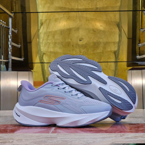 کتونی ویتنامی زنانه اسکیچرز هایپر برست Skechers hyper burst / مسترکوالیتی ضمانت کیفیت / سایز ۳۷ تا ۴۰