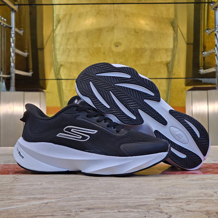 کتونی ویتنامی زنانه اسکیچرز هایپر برست Skechers hyper burst / مسترکوالیتی ضمانت کیفیت / سایز ۳۷ تا ۴۰