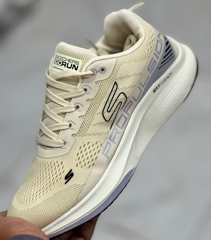کتونی مسترکوالیتی اسکیچرز گو ران Skechers gorun / ضمانت ویتنام و کیفیت / سایز ۴۰ الا ۴۵