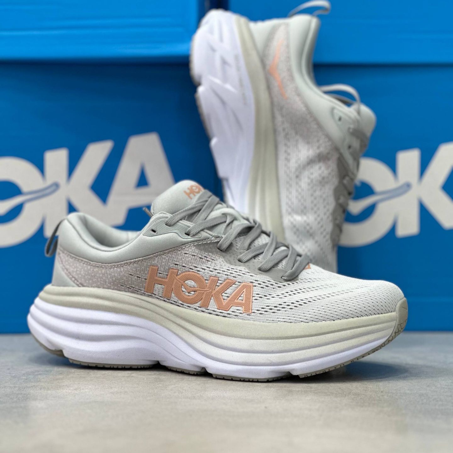 کتونی مسترکوالیتی ست زنانه و مردانه هوکا باندی ۸ hoka bondi 8 / پیاده روی و رانینگ / ضمانت کیفیت و ویتنامی / سایز ۳۸ الا ۴۵