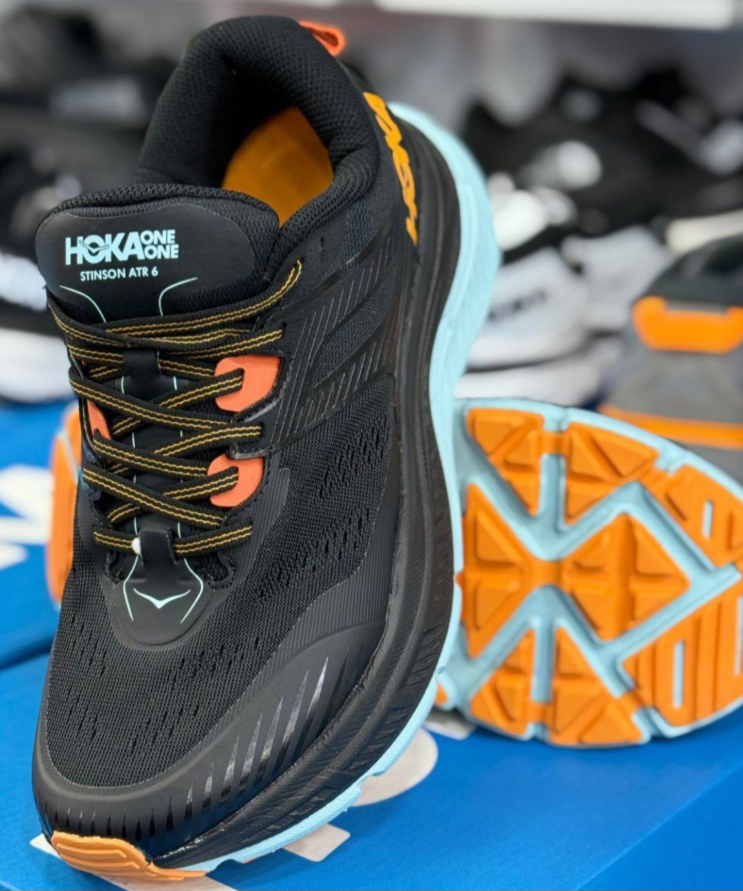 کتونی مسترکوالیتی تریل رانینگ هوکا وان وان استین سون آرت ۶ hoka one one stinson art 6 / ضمانت کیفیت و ویتنام / سایز ۴۰ الا ۴۵