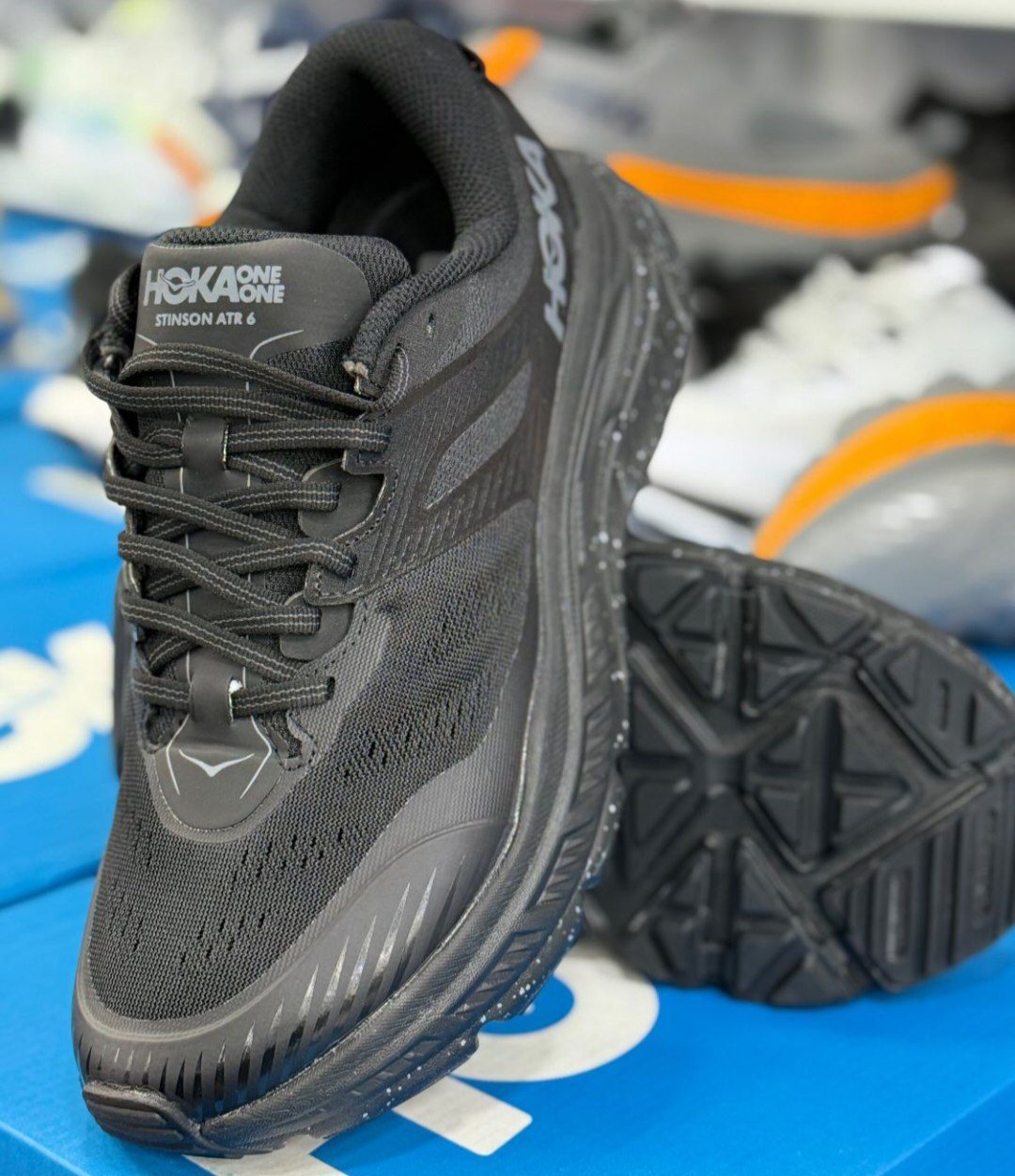 کتونی مسترکوالیتی تریل رانینگ هوکا وان وان استین سون آرت ۶ hoka one one stinson art 6 / ضمانت کیفیت و ویتنام / سایز ۴۰ الا ۴۵
