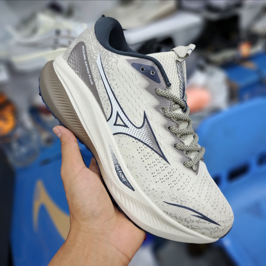 کتونی رانینگ میزانو آسترو پلاس Mizuno astro plus / ضمانت کیفیت / سایز ۴۰ الا ۴۵