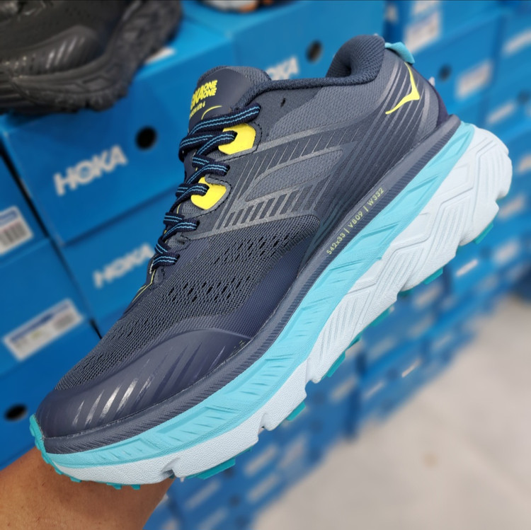 کتونی مسترکوالیتی تریل رانینگ هوکا وان وان استین سون آرت ۶ hoka one one stinson art 6 / ضمانت کیفیت و ویتنام / سایز ۴۰ الا ۴۵