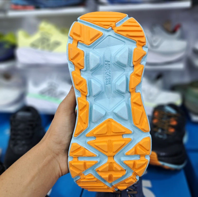 کتونی مسترکوالیتی تریل رانینگ هوکا وان وان استین سون آرت ۶ hoka one one stinson art 6 / ضمانت کیفیت و ویتنام / سایز ۴۰ الا ۴۵