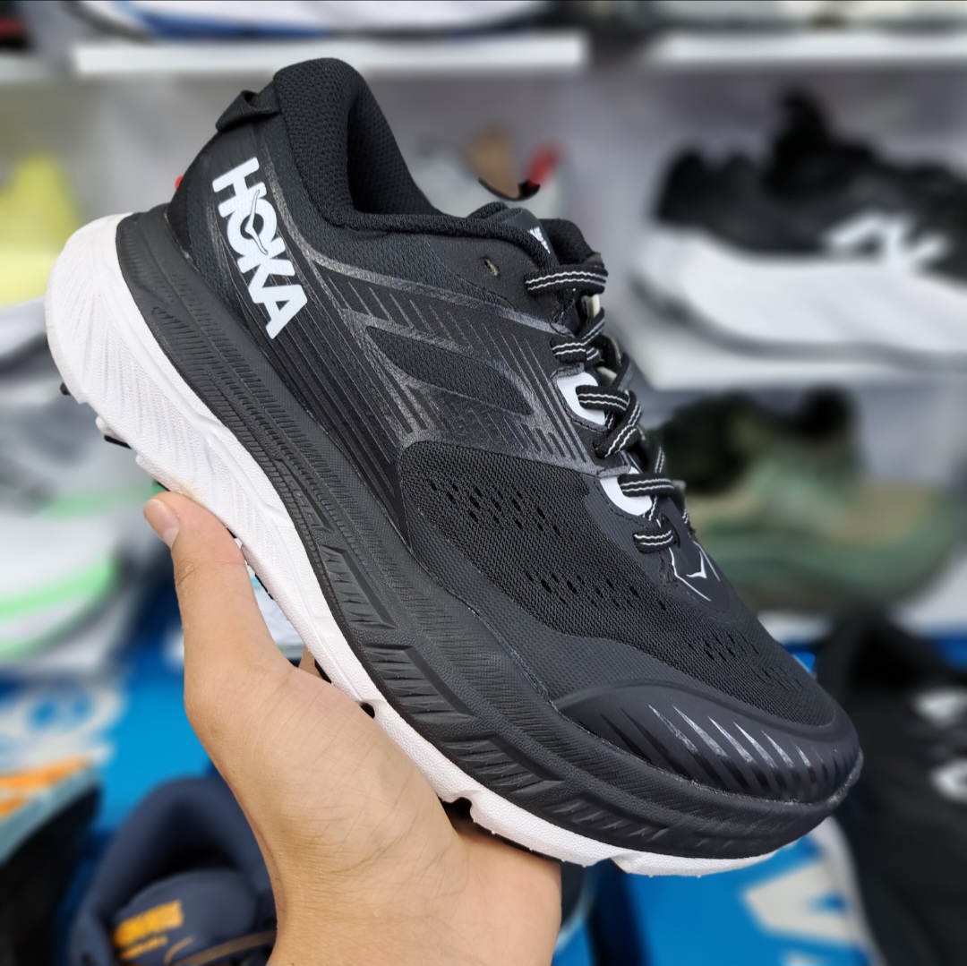 کتونی مسترکوالیتی تریل رانینگ هوکا وان وان استین سون آرت ۶ hoka one one stinson art 6 / ضمانت کیفیت و ویتنام / سایز ۴۰ الا ۴۵
