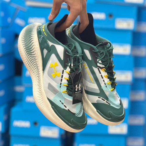کتونی مسترکوالیتی اندر آرمور اکو Under armour Echo / ضمانت ویتنام و کیفیت / سایز ۴۰ الا ۴۵