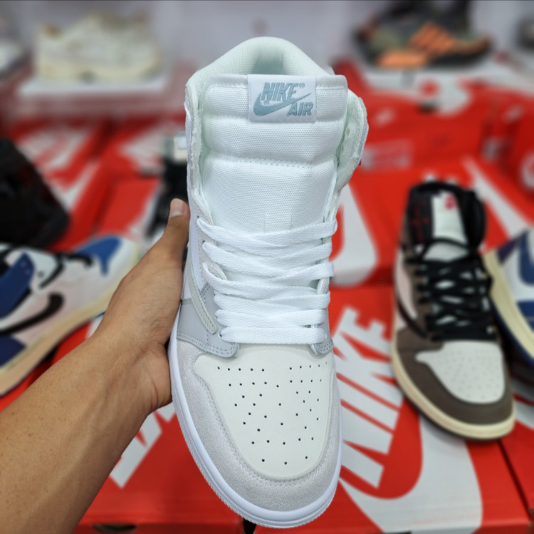 کفش مسترکوالیتی نایک ایر جردن وان Nike air Jordan 1 / ضمانت کیفیت و ویتنام / سایز ۴۰ الا ۴۵