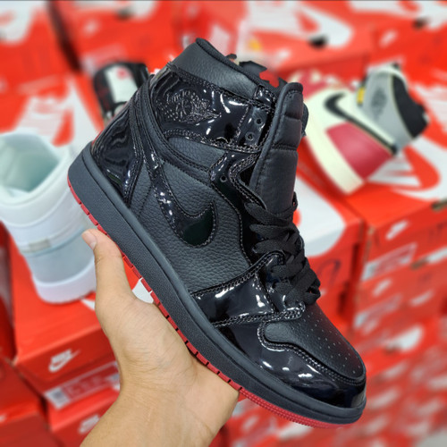 کفش مسترکوالیتی نایک ایر جردن وان Nike air Jordan 1 / ضمانت کیفیت و ویتنام / سایز ۴۰ الا ۴۵