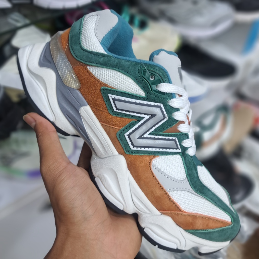 کتونی مردانه رانینگ و پیاده روی نیوبالانس ۹۰۶۰ newbalance 9060 / ضمانت کیفیت و ویتنام / سایز ۴۰ الا ۴۵