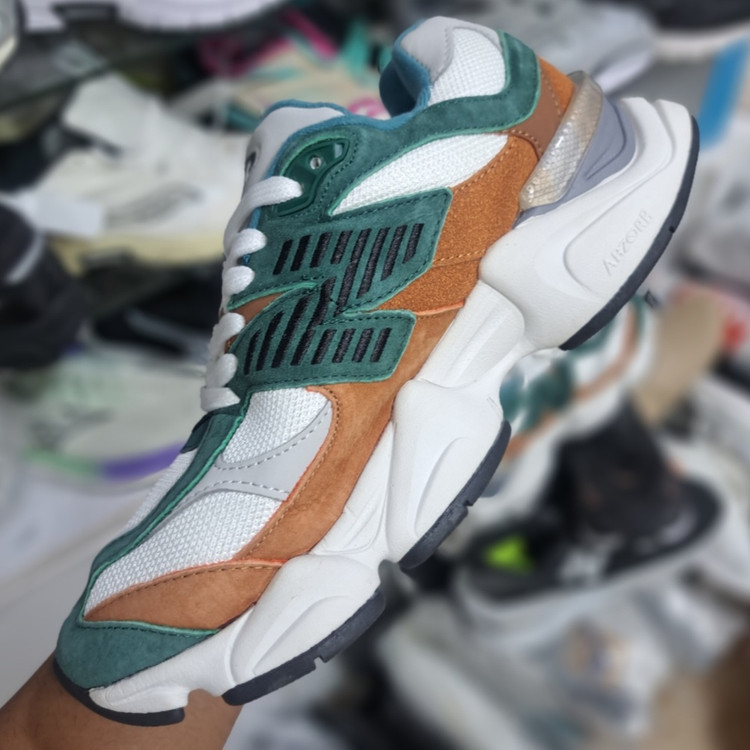 کتونی مردانه رانینگ و پیاده روی نیوبالانس ۹۰۶۰ newbalance 9060 / ضمانت کیفیت و ویتنام / سایز ۴۰ الا ۴۵