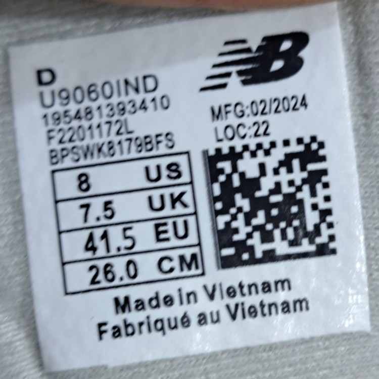 کتونی مردانه رانینگ و پیاده روی نیوبالانس ۹۰۶۰ newbalance 9060 / ضمانت کیفیت و ویتنام / سایز ۴۰ الا ۴۵