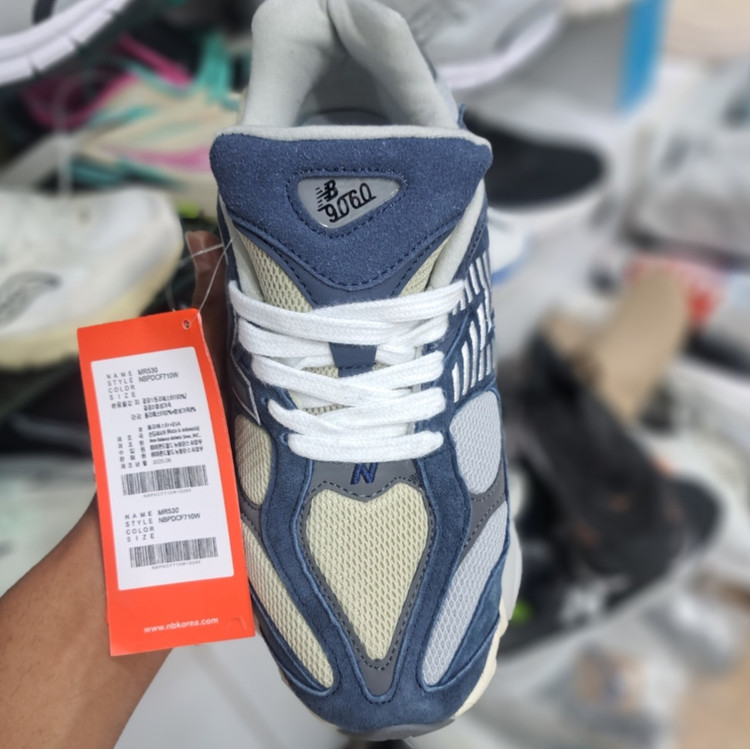 کتونی مردانه رانینگ و پیاده روی نیوبالانس ۹۰۶۰ newbalance 9060 / ضمانت کیفیت و ویتنام / سایز ۴۰ الا ۴۵