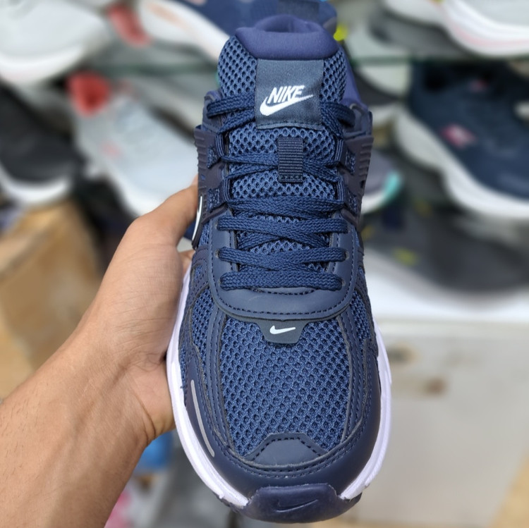 کتونی رانینگ و پیاده روی زنانه نایک کلشون وی تو کی nike v2k / ضمانت ویتنام و کیفیت / سایز ۳۷ الا 40