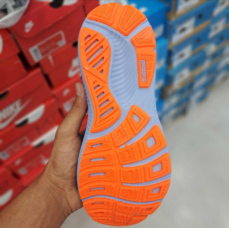 کتونی ویتنامی ست زنانه و مردانه بروکس گاست ۱۷ Brooks ghost 17 / ضمانت کیفیت / سایز ۳۹ تا ۴۵