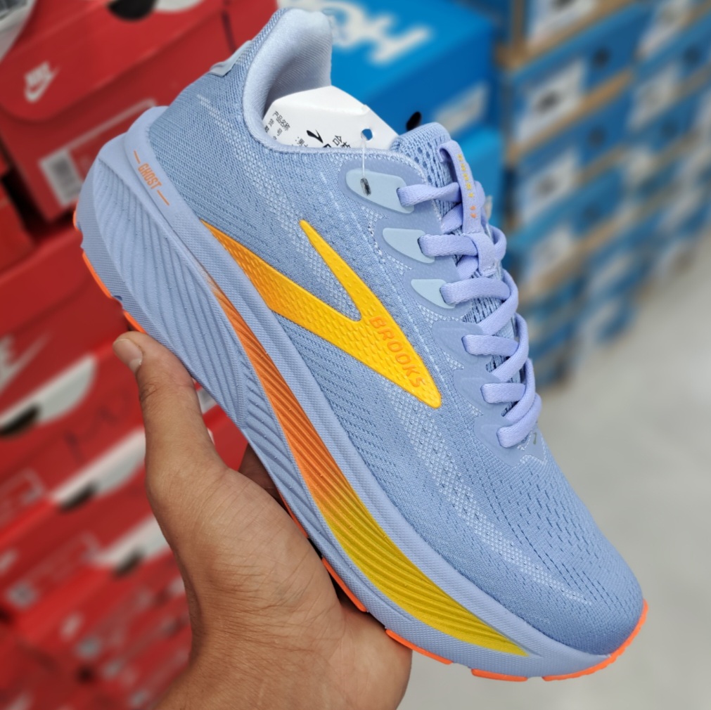 کتونی ویتنامی ست زنانه و مردانه بروکس گاست ۱۷ Brooks ghost 17 / ضمانت کیفیت / سایز ۳۹ تا ۴۵