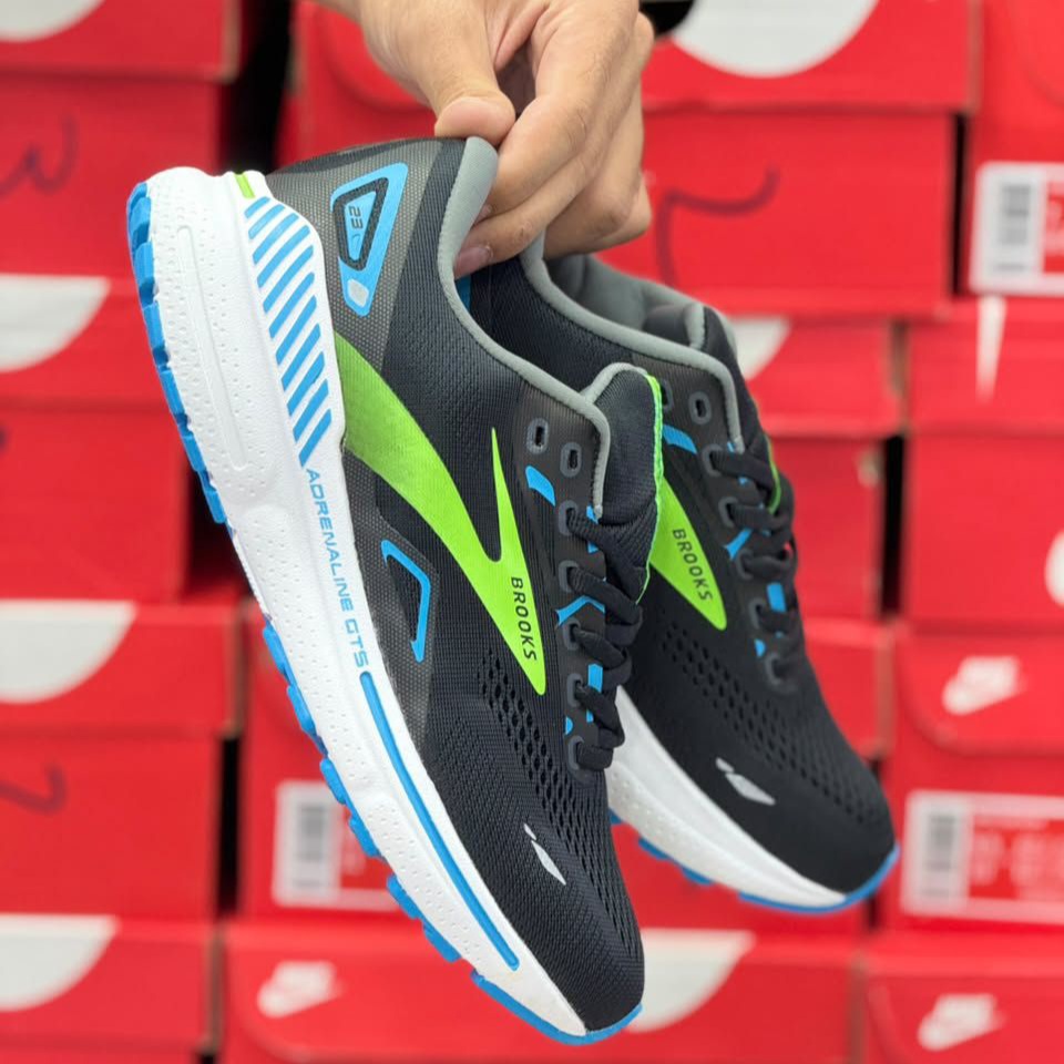 کتونی ویتنامی بروکس آدرنالین جی تی اس ۲۳ Brooks adrenaline gts 23 / رویه مقاوم و تنفس پذیر / کیفیت مستر ۲۰۲۵ / سایز ۴۰ الا ۴۵