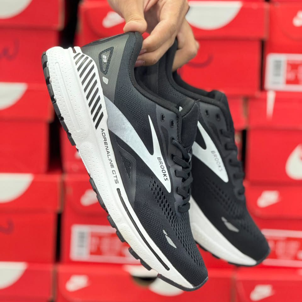 کتونی ویتنامی بروکس آدرنالین جی تی اس ۲۳ Brooks adrenaline gts 23 / رویه مقاوم و تنفس پذیر / کیفیت مستر ۲۰۲۵ / سایز ۴۰ الا ۴۵