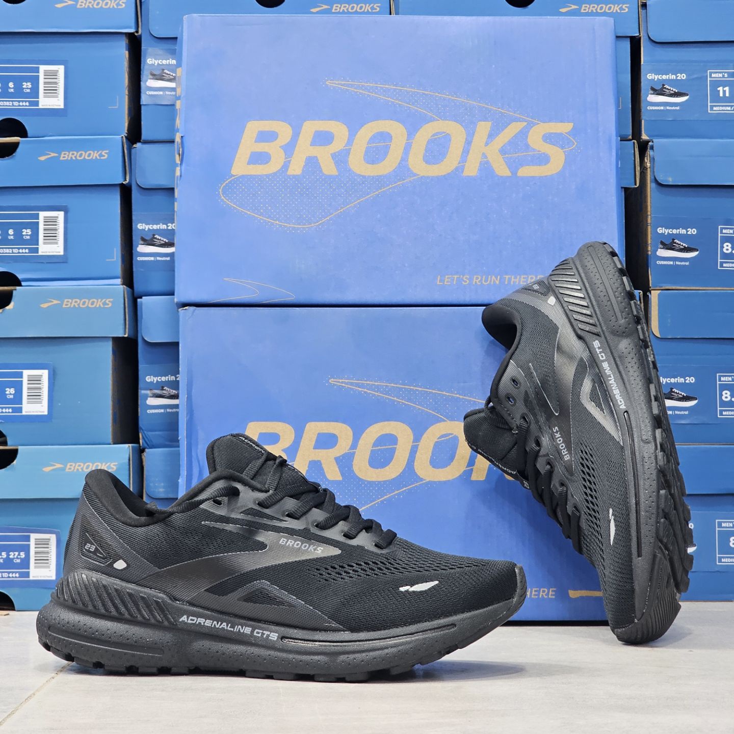کتونی ویتنامی بروکس آدرنالین جی تی اس ۲۳ Brooks adrenaline gts 23 / رویه مقاوم و تنفس پذیر / کیفیت مستر ۲۰۲۵ / سایز ۴۰ الا ۴۵