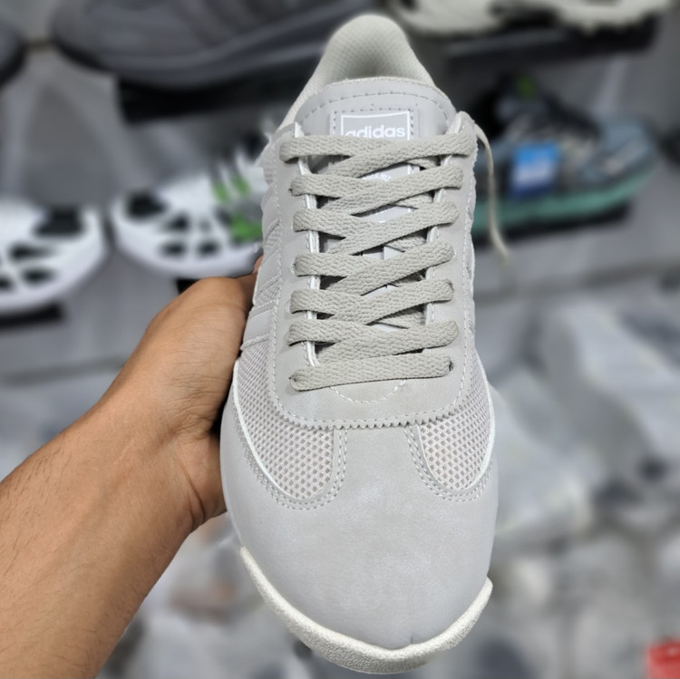 کفش مسترکوالیتی آدیداس ای ال ۷۲ Adidas SL 72 / ضمانت کیفیت و ویتنام / سایز ۴۰ الا ۴۵