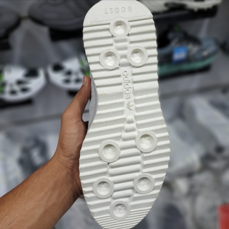 کفش مسترکوالیتی آدیداس ای ال ۷۲ Adidas SL 72 / ضمانت کیفیت و ویتنام / سایز ۴۰ الا ۴۵