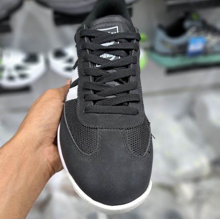 کفش مسترکوالیتی آدیداس ای ال ۷۲ Adidas SL 72 / ضمانت کیفیت و ویتنام / سایز ۴۰ الا ۴۵