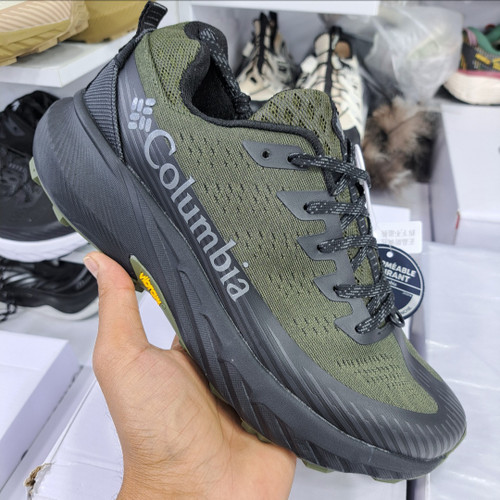 کتونی مسترکوالیتی کلمبیا گورتکس Colombia goretex / زیره ویبرام / ضمانت ویتنامی و کیفیت / سایز ۴۰ الا ۴۵