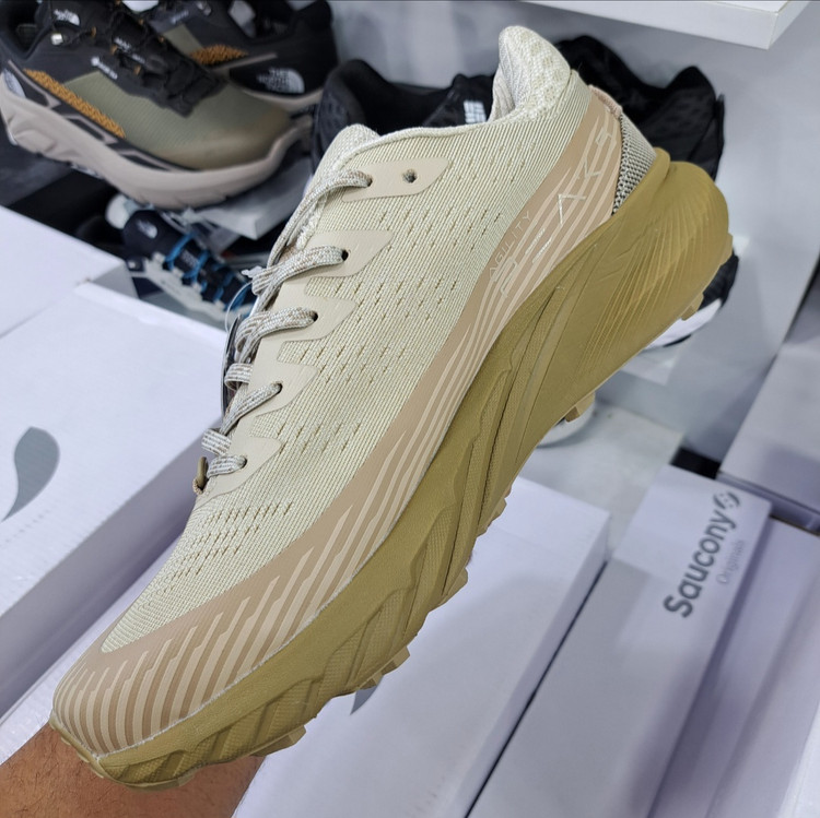 کتونی مسترکوالیتی کلمبیا گورتکس Colombia goretex / زیره ویبرام / ضمانت ویتنامی و کیفیت / سایز ۴۰ الا ۴۵