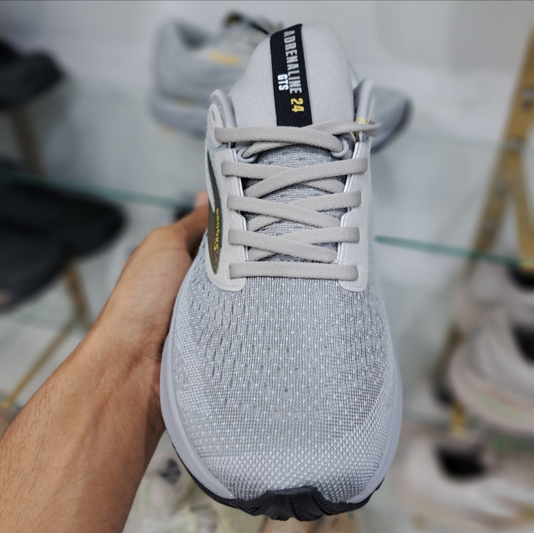 کتونی رانینگ و پیاده روی مردانه بروکس آدرنالین جی تی اس ۲۴ Brooks adrenaline gts 24 / ضمانت کیفیت و ویتنام / سایز ۴۰ الا ۴۵