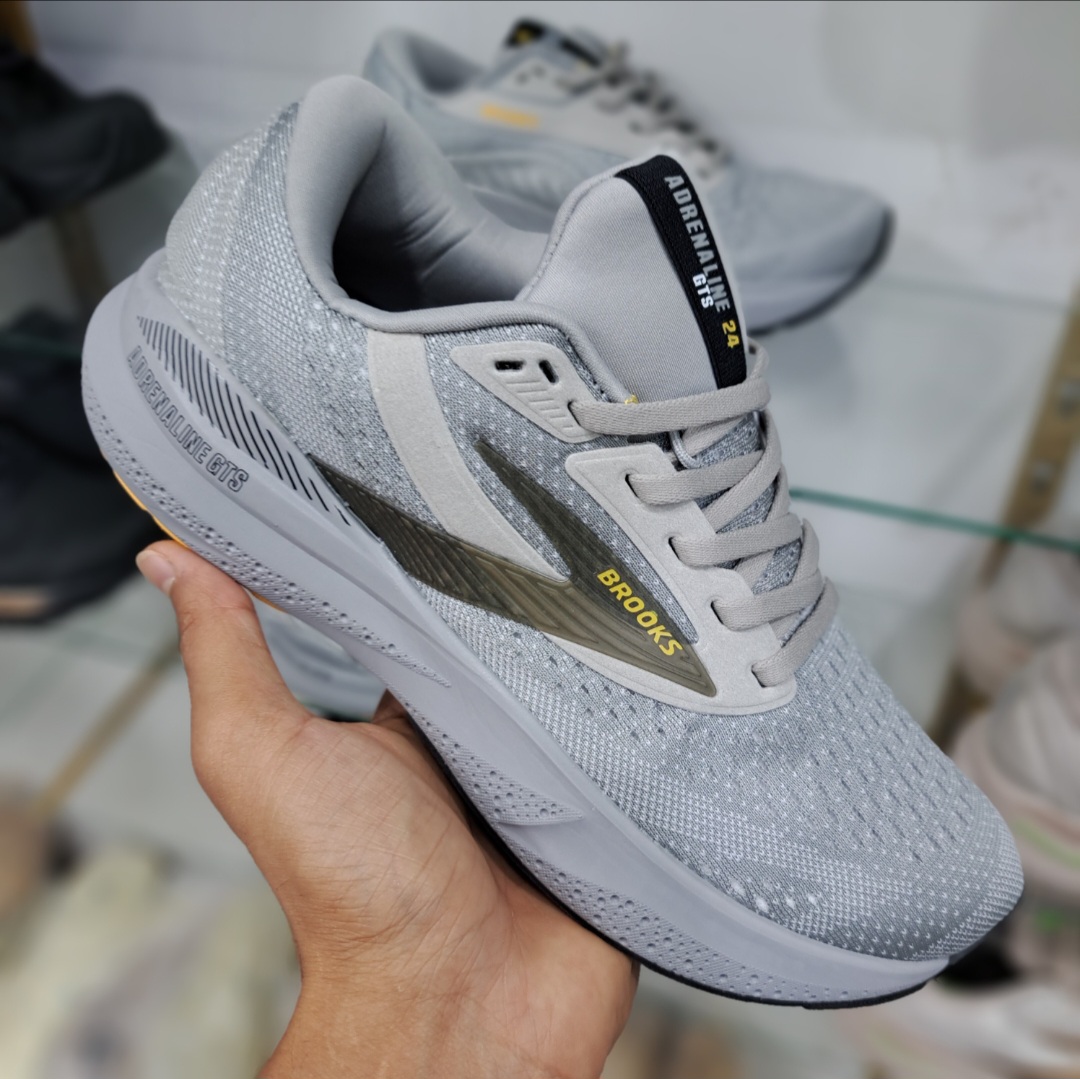 کتونی رانینگ و پیاده روی مردانه بروکس آدرنالین جی تی اس ۲۴ Brooks adrenaline gts 24 / ضمانت کیفیت و ویتنام / سایز ۴۰ الا ۴۵