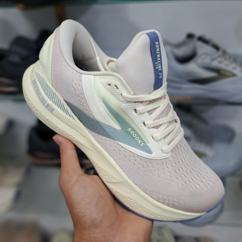 کتونی رانینگ و پیاده روی مردانه بروکس آدرنالین جی تی اس ۲۴ Brooks adrenaline gts 24 / ضمانت کیفیت و ویتنام / سایز ۴۰ الا ۴۵