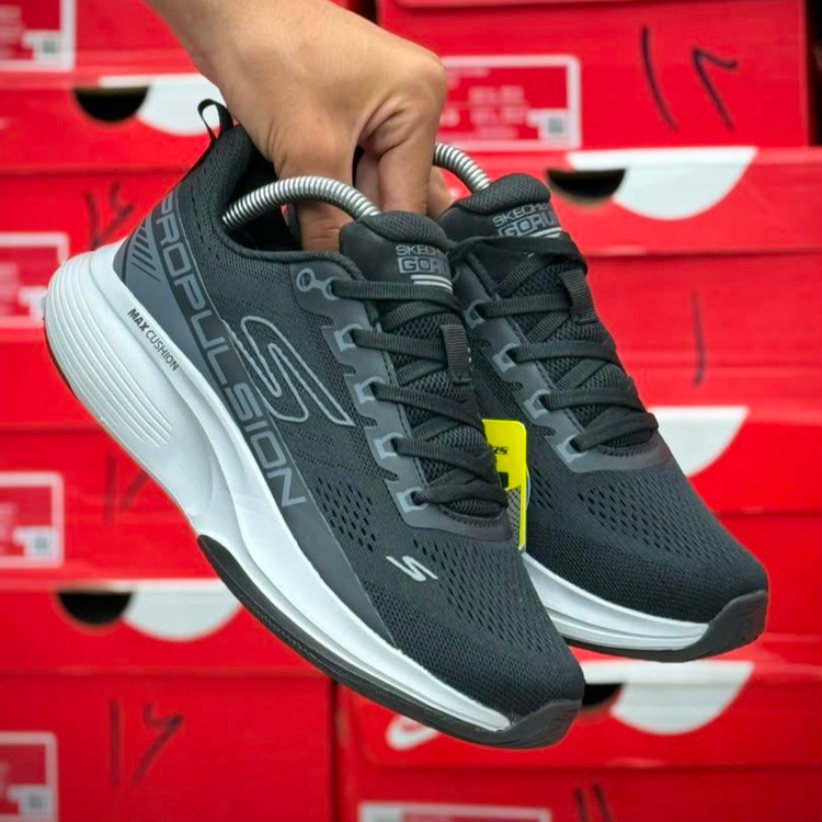 کتونی مسترکوالیتی اسکیچرز گو ران Skechers gorun / ضمانت ویتنام و کیفیت ۲۰۲۵ / سایز ۴۰ الا ۴۵