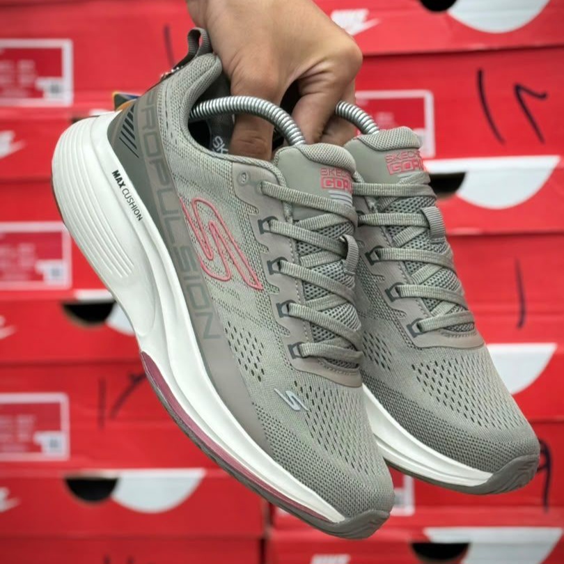 کتونی مسترکوالیتی اسکیچرز گو ران Skechers gorun / ضمانت ویتنام و کیفیت ۲۰۲۵ / سایز ۴۰ الا ۴۵